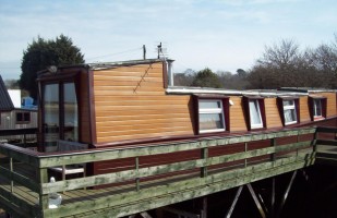 9160 Houseboats at Bembridge